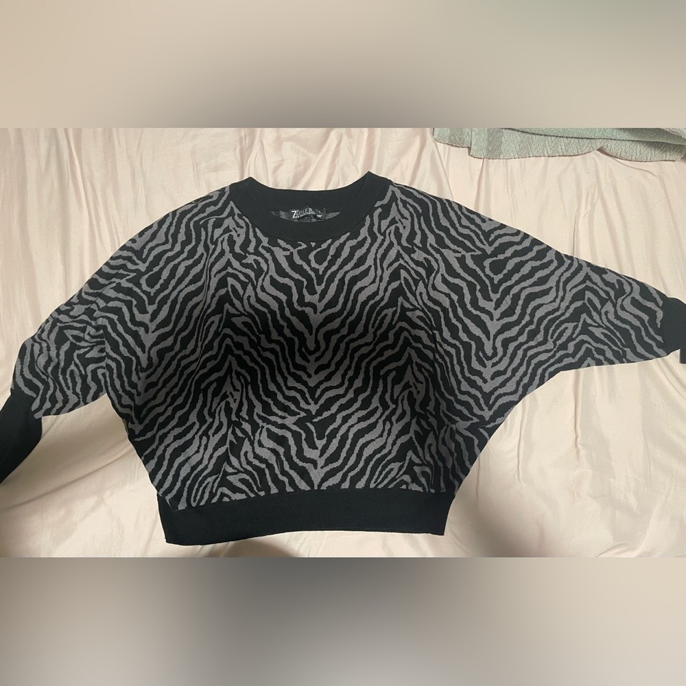 7th Avenue from New York and company sweater
